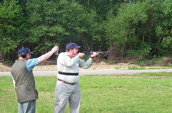 Falling Plates - Shooting an under-lever carbine against the clock.